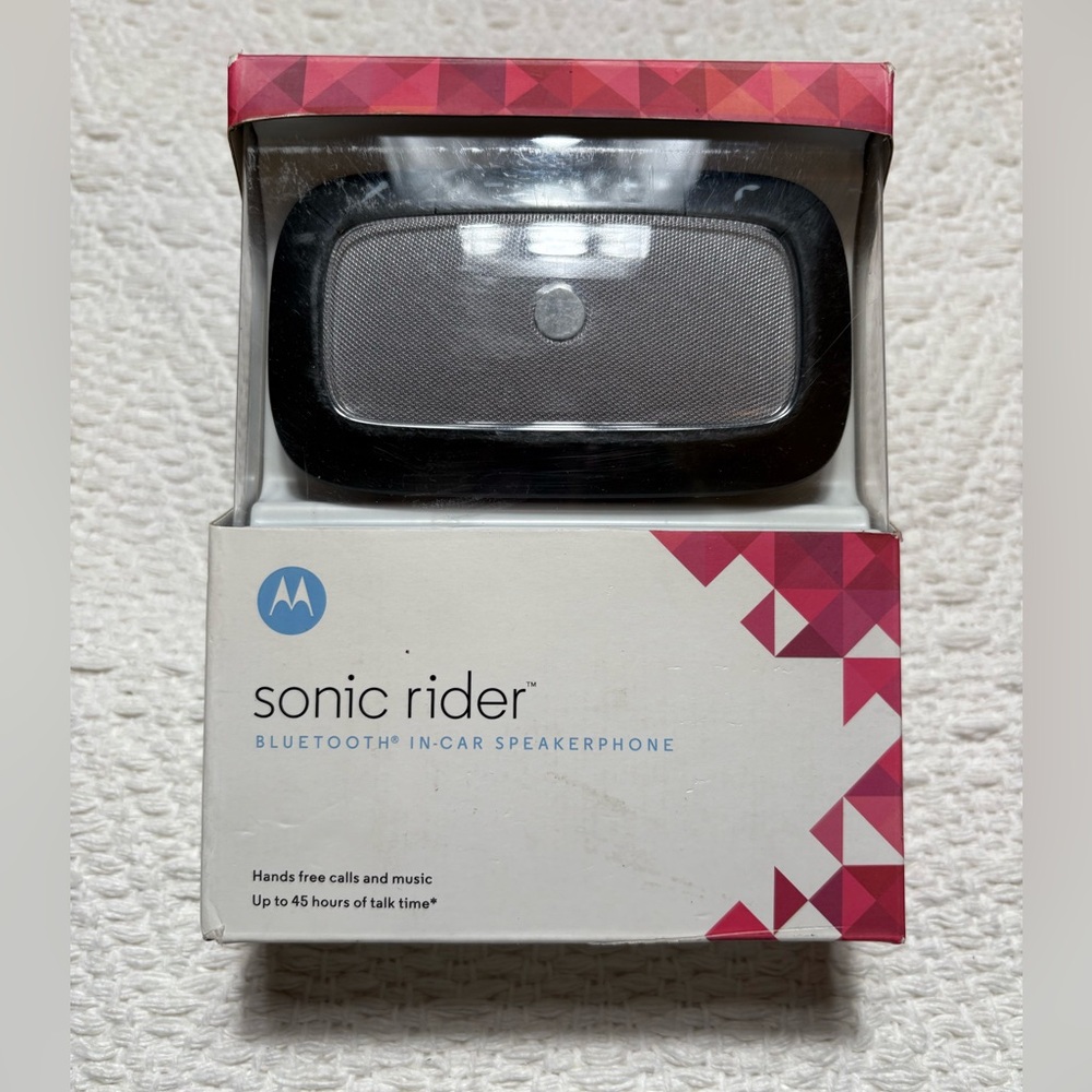 Motorola NIB Sonic Rider Bluetooth In-Car Speakerphone-Hands Free Calls & Music